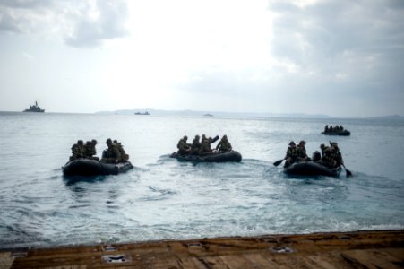 31st MEU launch and recovery operations 140306-N-ZU025-189