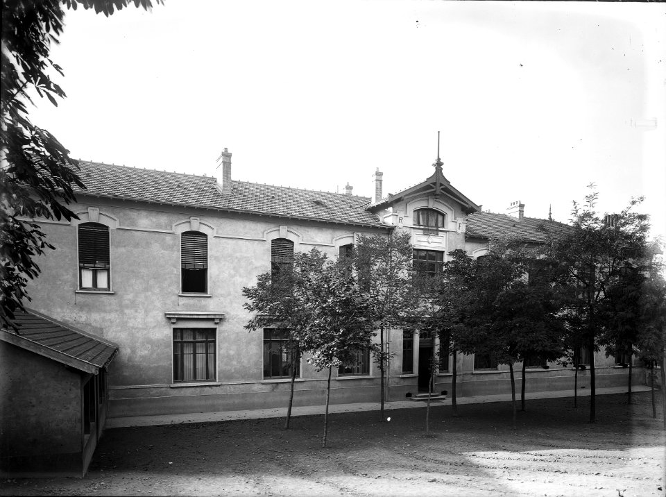 33, avenue du Château, Lyon 3e - école maternelle