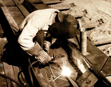 330-PS-1328 (USN 427451) (18269218643)