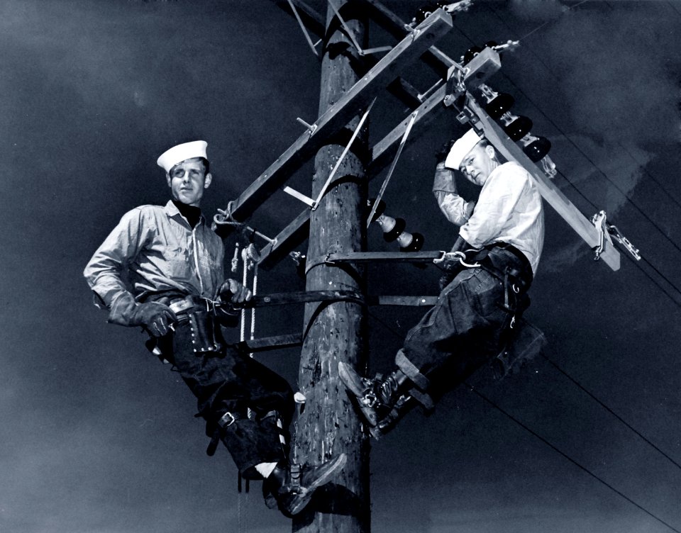 330-PS-1328 (USN 427449) (18889858625)