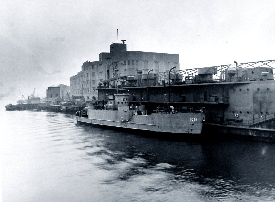 330-PS-1179 (USN 426582) (18700094614)