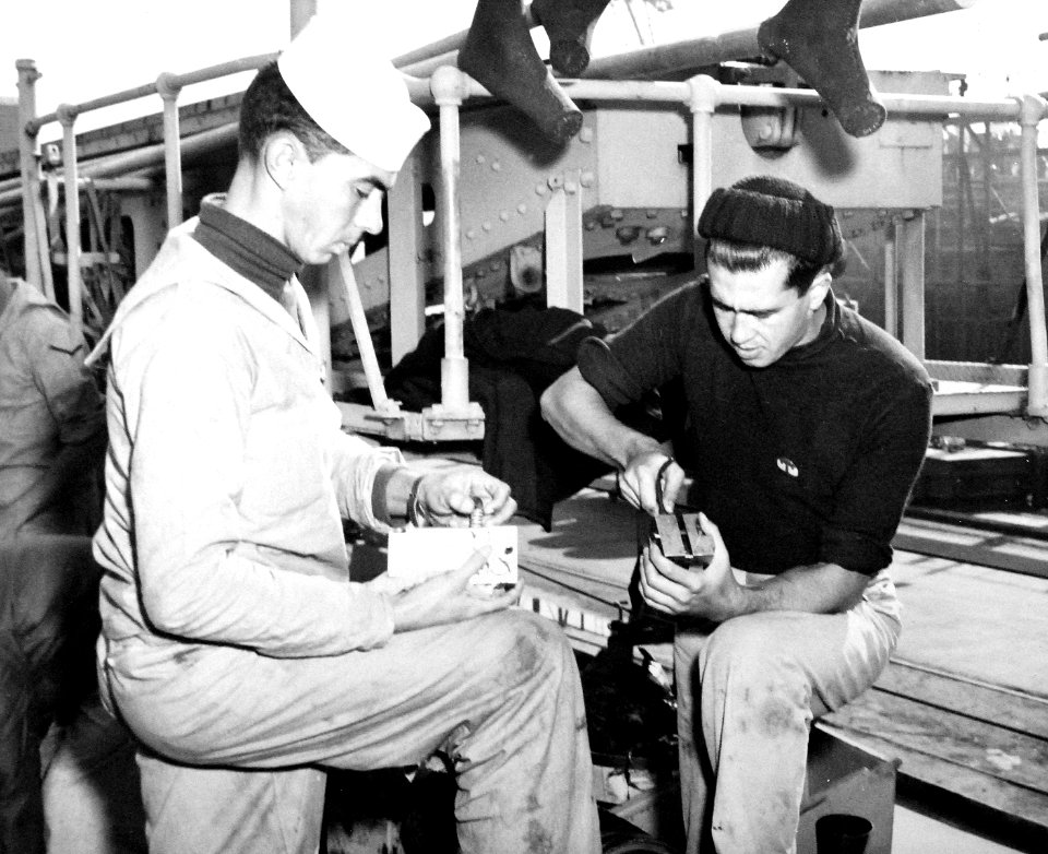 330-PS-1233 (USN 707172) (18701988053)