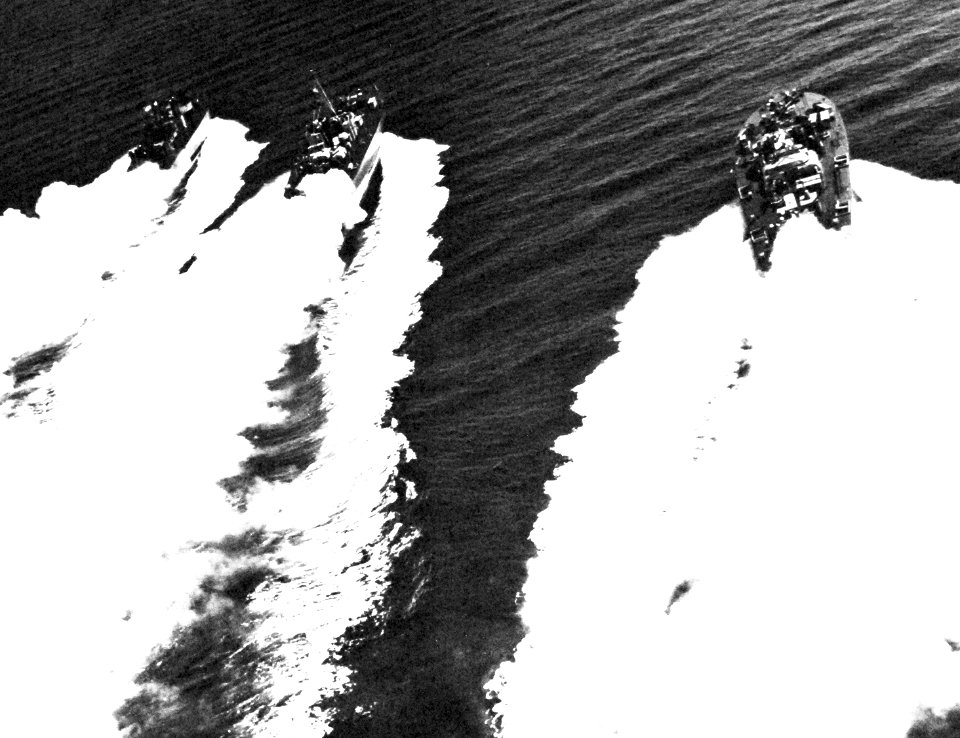 330-PS-1327 (USN 708212) (18702168628)