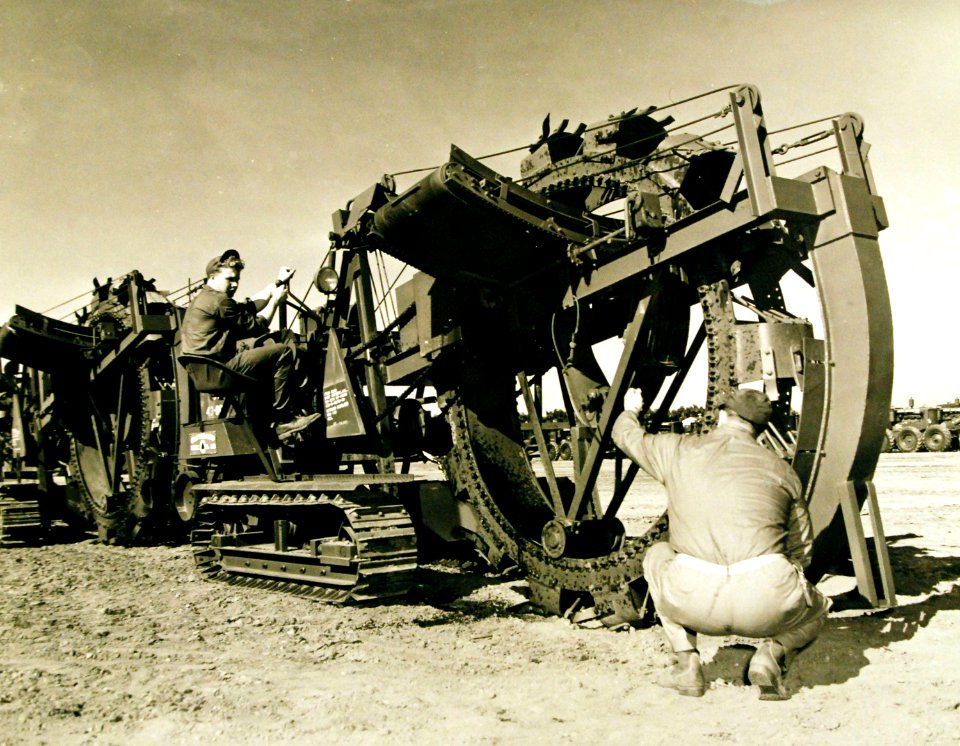 330-PS-1328 (USN 427447) (18884651012)