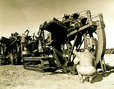 330-PS-1328 (USN 427447) (18884651012)