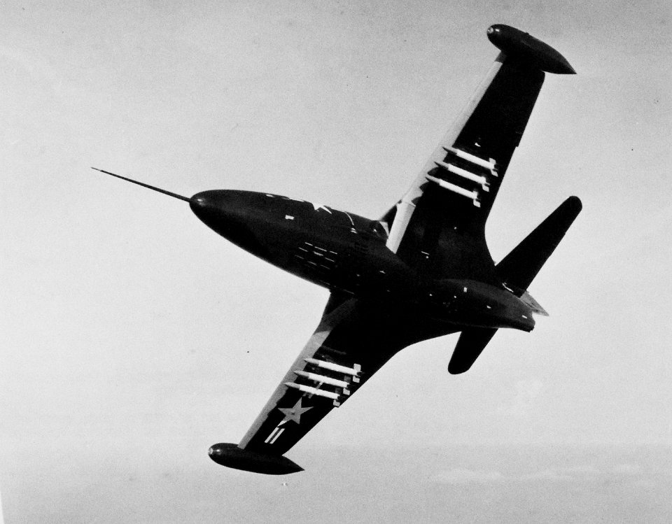 330-PS-487 (USN 707864) (19720459611)