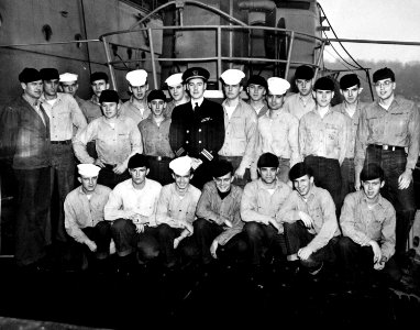 330-PS-3184 (USN 708797) (17392483675)