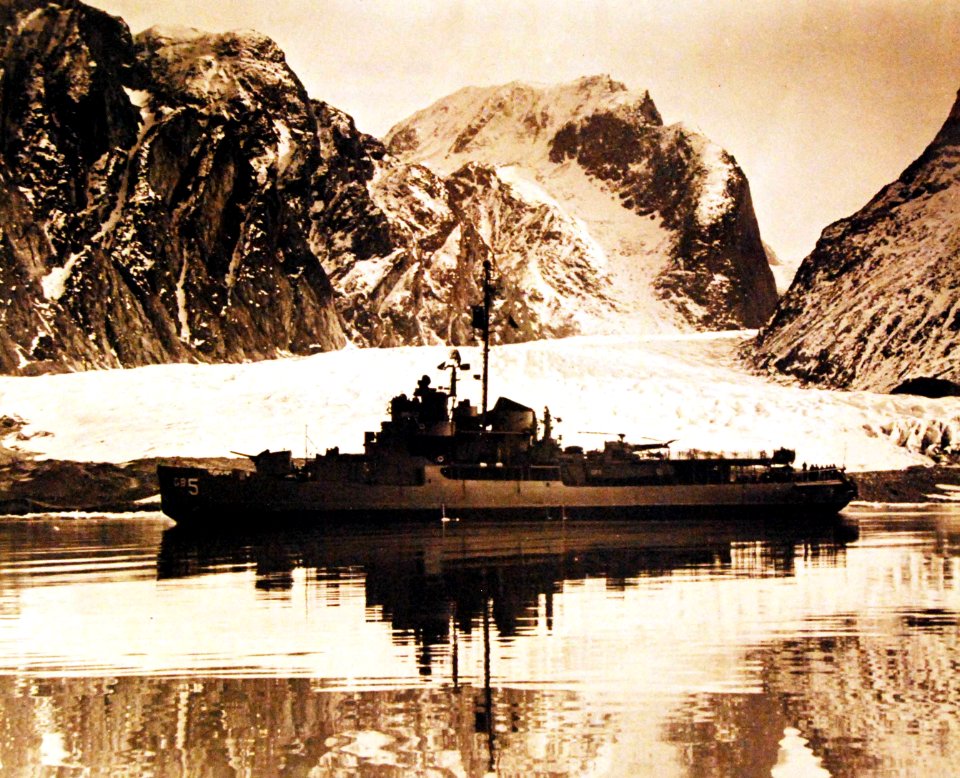 330-PS-6008 (USN 483601) (16611596324)
