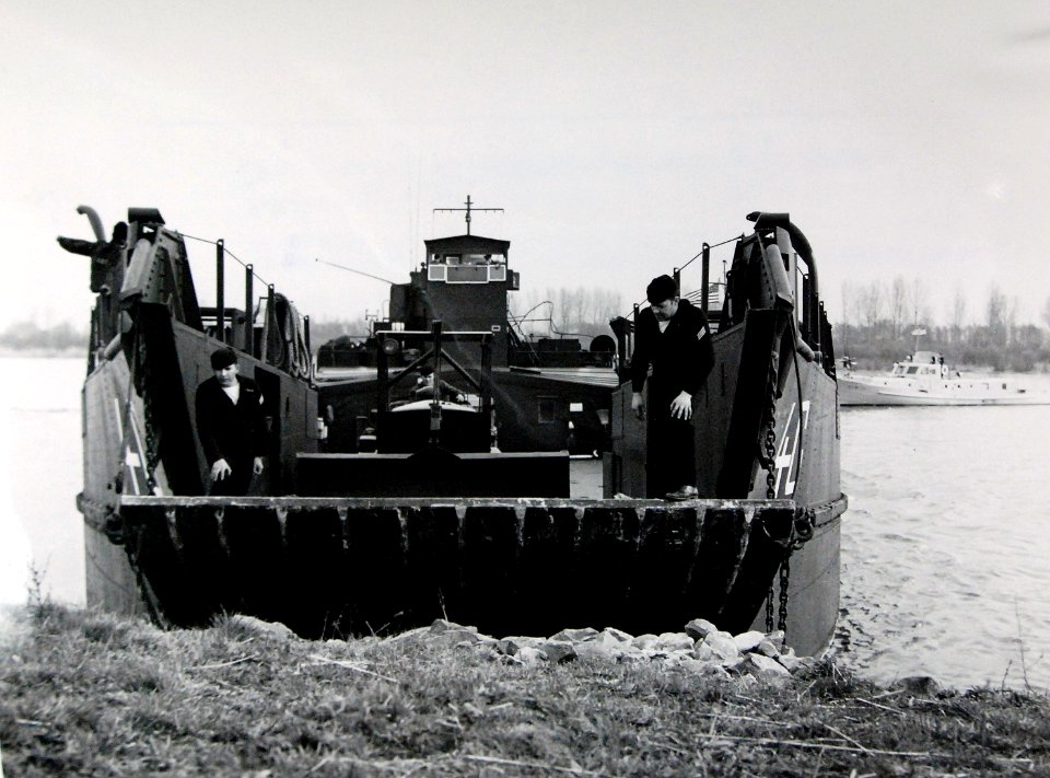 330-PS-6314 (USN 429178) (17130949316)