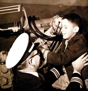 330-PS-6527 (USN 709111) (16458176513)