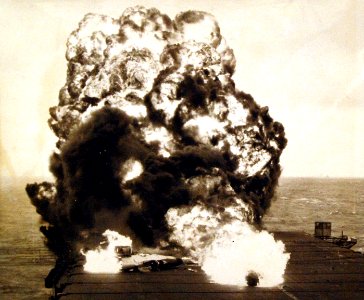 330-PS-6613 (USN 709157) (17077581241)