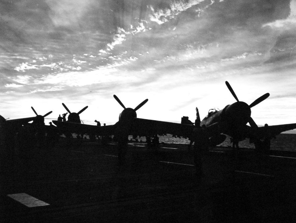 330-PS-707 (USN 710016) (19708559142)