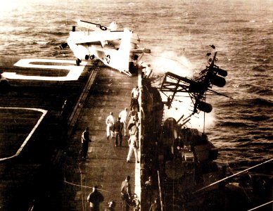 330-PSA-102-64 (USN 711462) (22356017458)