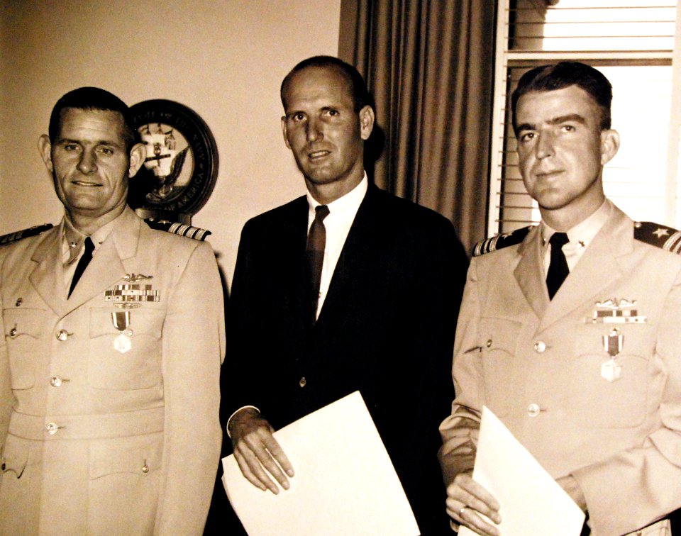 330-PSA-192-63 (USN 711351) (22171445040)