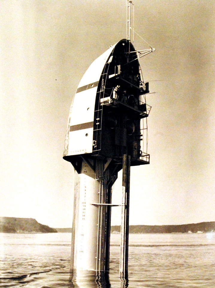 330-PSA-207-62 (USN 1061426) (21992978476)