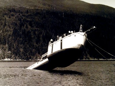 330-PSA-207-62 (USN 1061431) (21831319048)