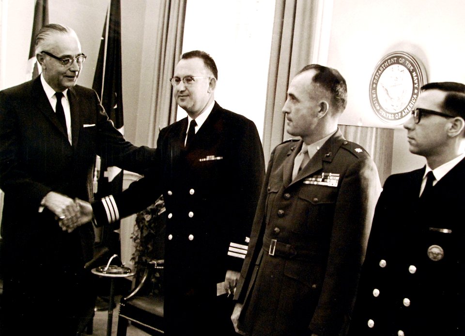 330-PSA-22-62 (USN 711014-A) (21810819576)