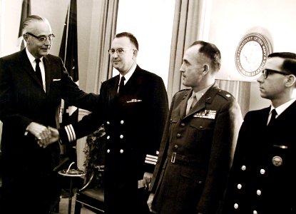 330-PSA-22-62 (USN 711014-A) (21810819576)