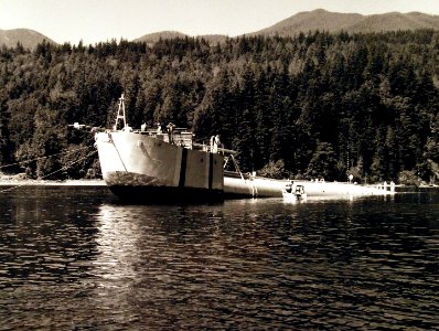 330-PSA-207-62 (USN 1061428) (22029042881)