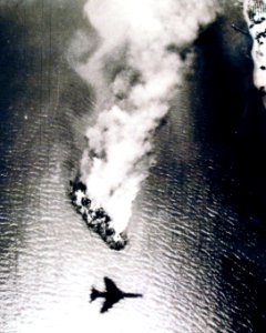 330-PSA-81-65 (USN 711478a) (22322797854)