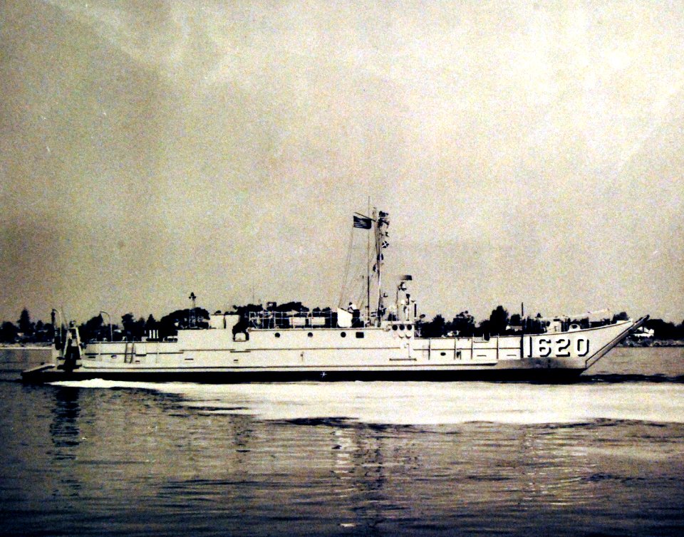 330-PSA-9-63 (USN 711224) (22138430166)