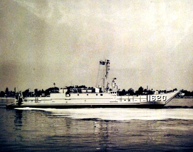 330-PSA-9-63 (USN 711224) (22138430166)