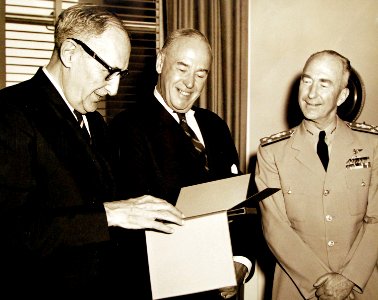 330-PSA-98-60 (USN 710743) (20710534659)