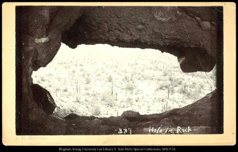 339 Hole in Rock. photo