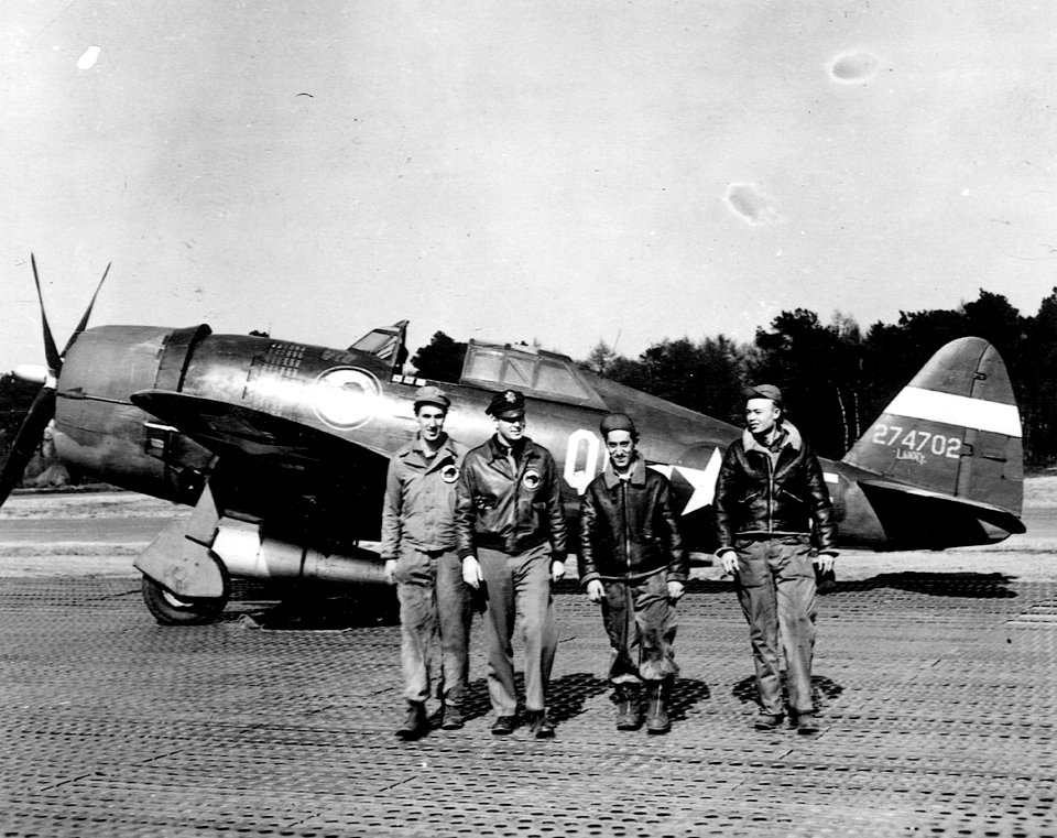 356th Fighter Group - P-47 Thunderbolt 42-74702 at RAF Goxhill