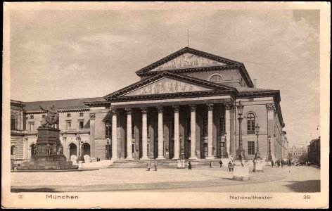 38 München - Nationaltheater photo