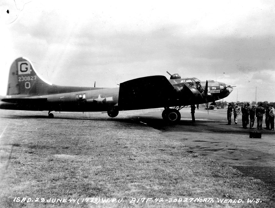 385th Bombardment Group B-17F Flying Fortress 42-30827