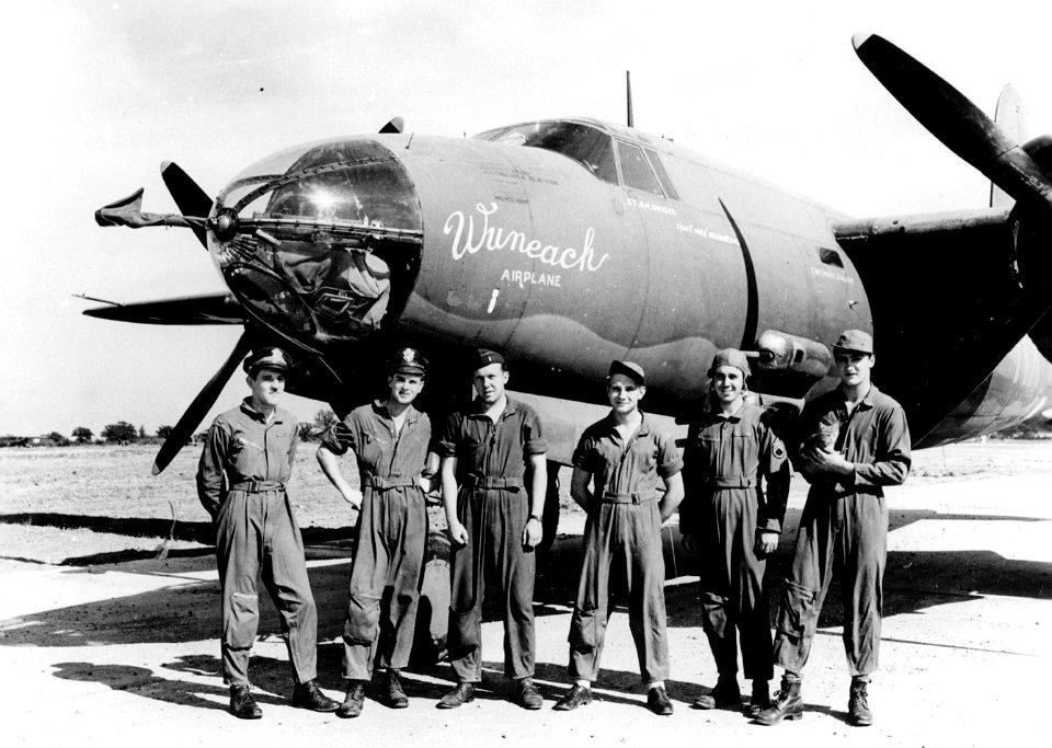 387th Bombardment Group - Crew of Martin B-26 Marauder Wuneach