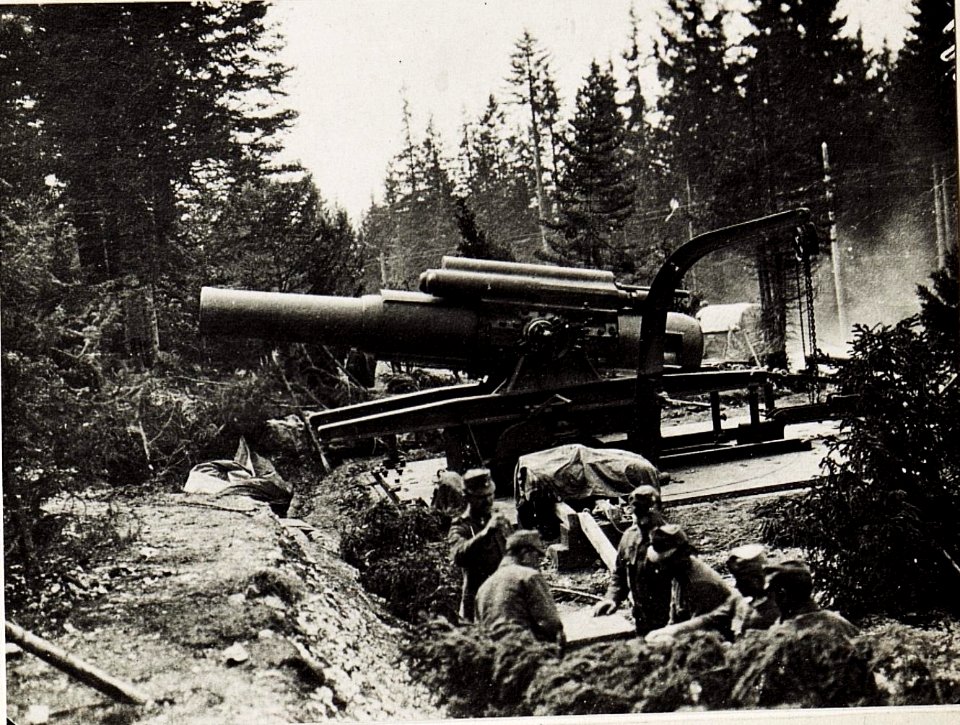 38cm Geschütz, das Punta Corbin beschoss, 1916. (BildID 15578183)