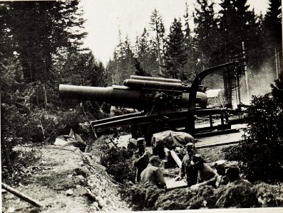 38cm Geschütz, das Punta Corbin beschoss, 1916. (BildID 15578183)