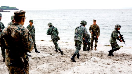 3rd MarDiv General Visits Philippines During KAMANDAG 2017 - Image 1 of 5