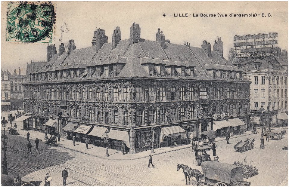 4 — LILLE – La Bourse (vue d'ensemble) - E.C (1)