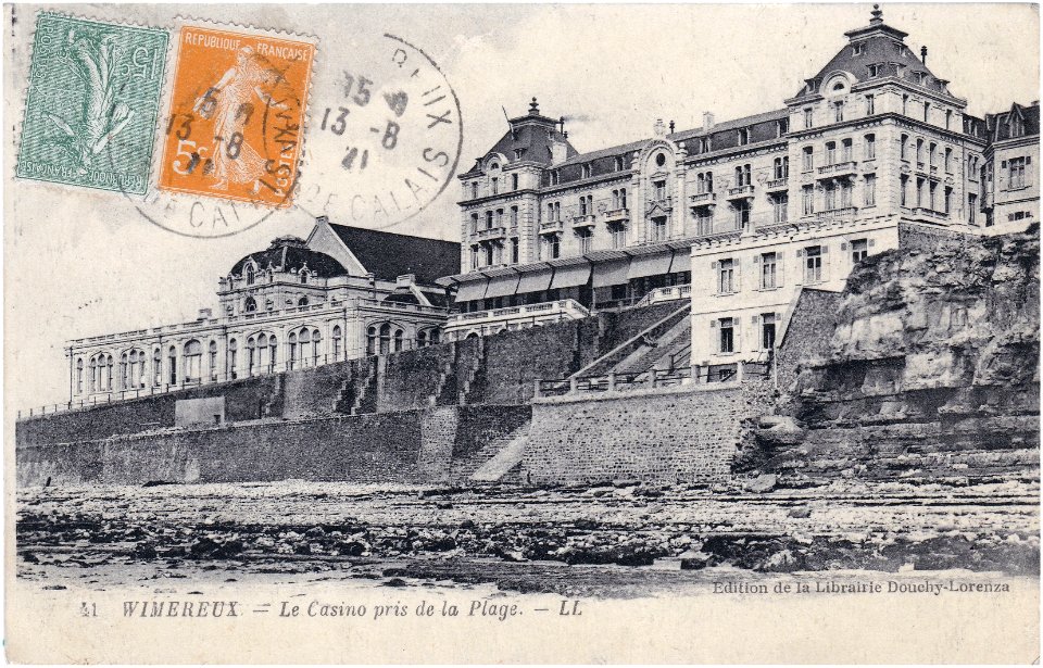 41 Wimereux — Le Casino pris de la plage. L.L