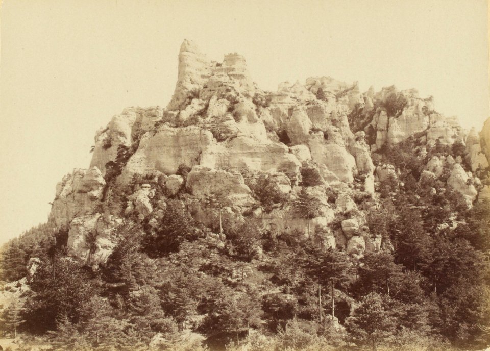 41. Paroi orientale de l'entrée du Cirque de Madas, à gauche la vallée de la Jonte (James Jackson, 1888)