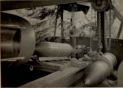 42 cm Haubitzen Stellung im Canaltal bei GUGG. Ladeschale. (BildID 15479207)