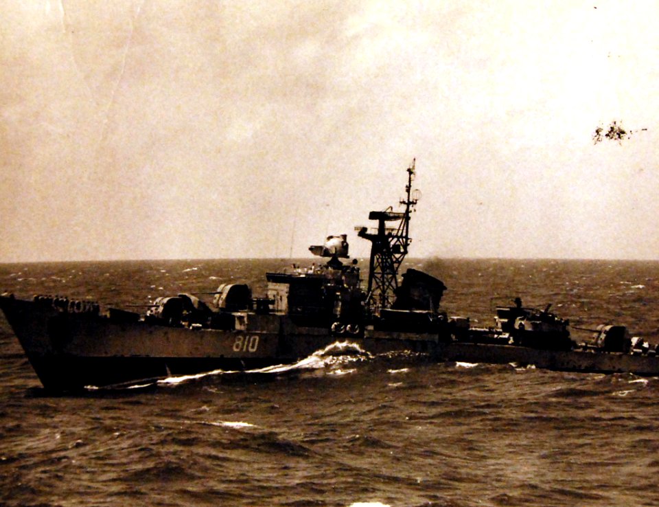 428-GX-USN 1143725 (27012961791)