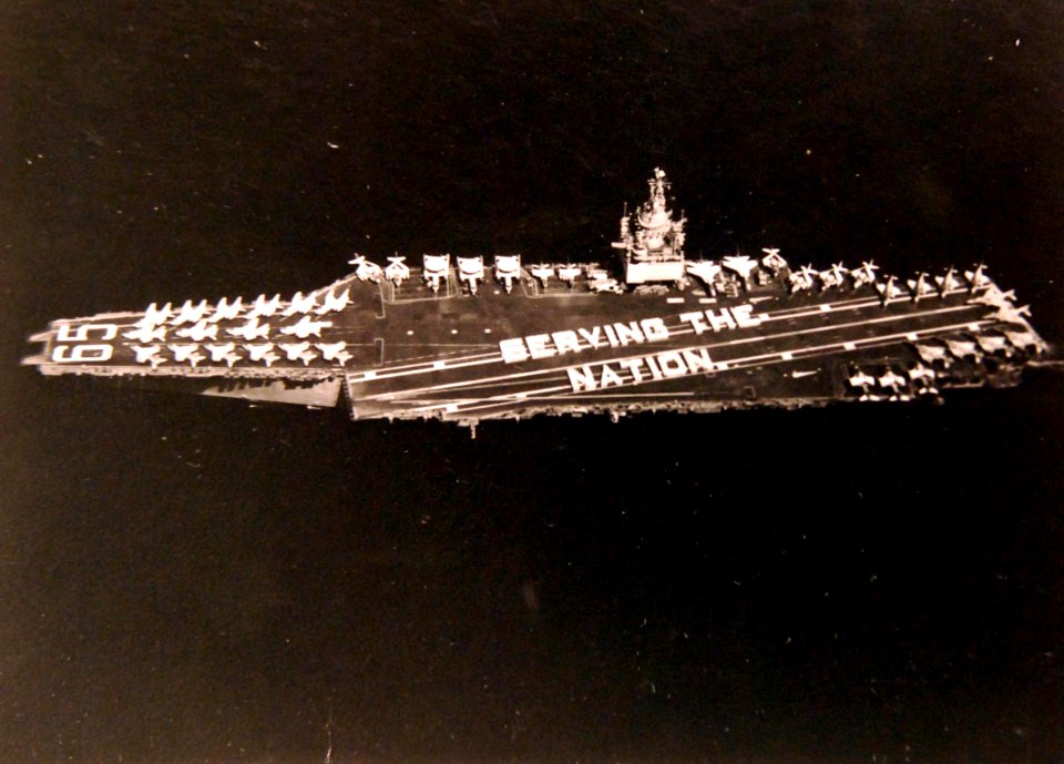 428-GX-USN-1156107 (38012852864)