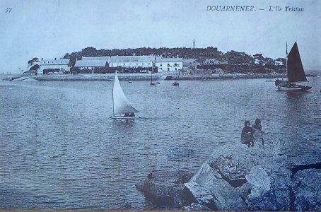 467 Île Tristan