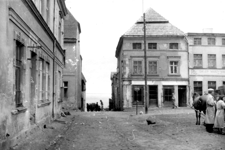 48 Kamień Pomorski - Widok na ulicę Mariańską w kierunku zalewu