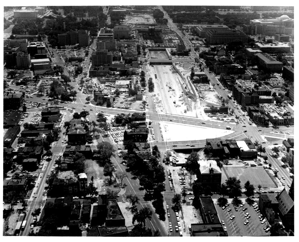 4th street tunnel aerial 4d53f76db8e3063952e46addf3fc872a