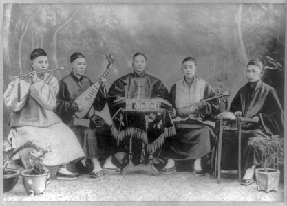 5 Chinese musicians playing flute, 2-stringed fiddle, 3-stringed psaltery, drums, and small bells LCCN2016648984