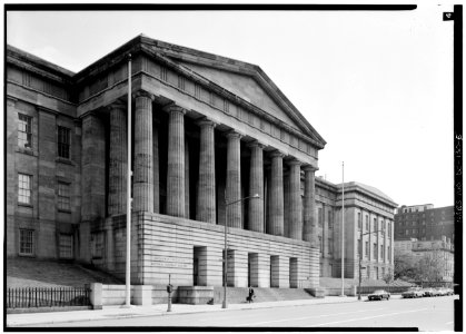 5 south front portico 029403pu