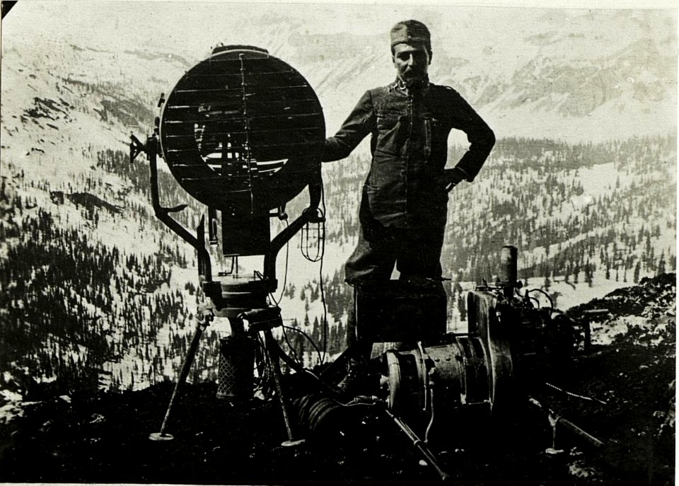 50cm italienischer Scheinwerfer Nr.1-I.B. (BildID 15585917)