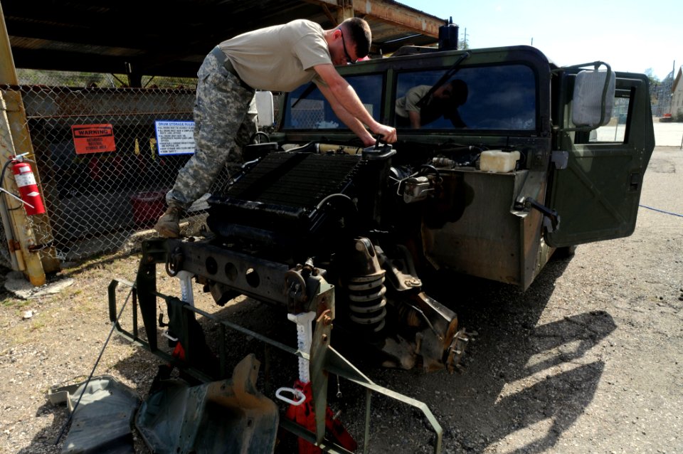 525th Humvee Motorpool DVIDS275872