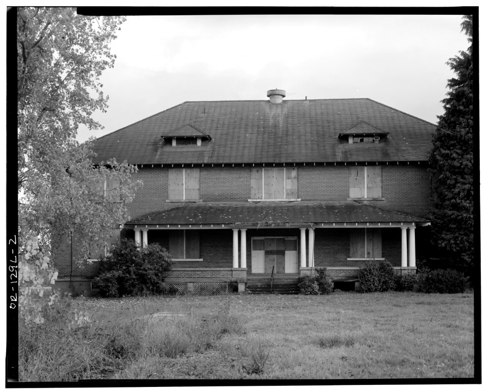 5495 Chugath Street - detail view south elevation - Chemawa Indian School - Salem Oregon