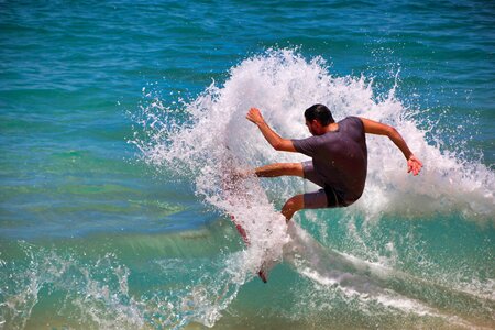 Surf splash action